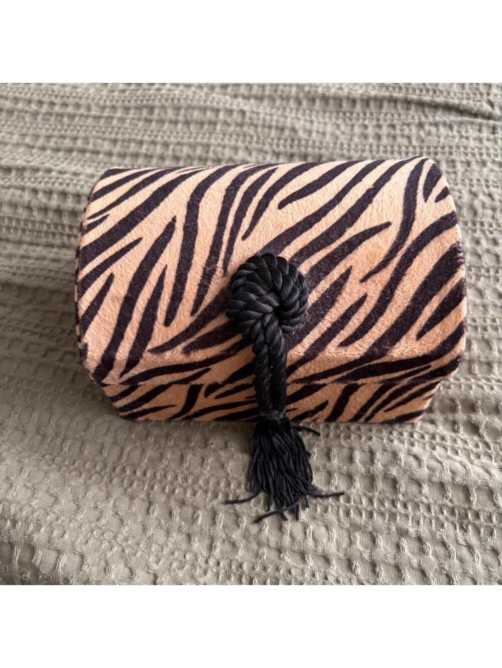 ANIMAL PRINT VINTAGE JEWELRY BOX